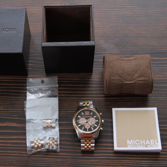 Michael Kors Watch with Black and Crystal Dial in Original Box - Picture 7 of 12